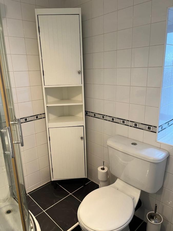 The Farm House Modern Spacious 2 Bedroom Home At Tong Road Leeds Perfect For Contractors Free Secure Parking Pudsey Ngoại thất bức ảnh
